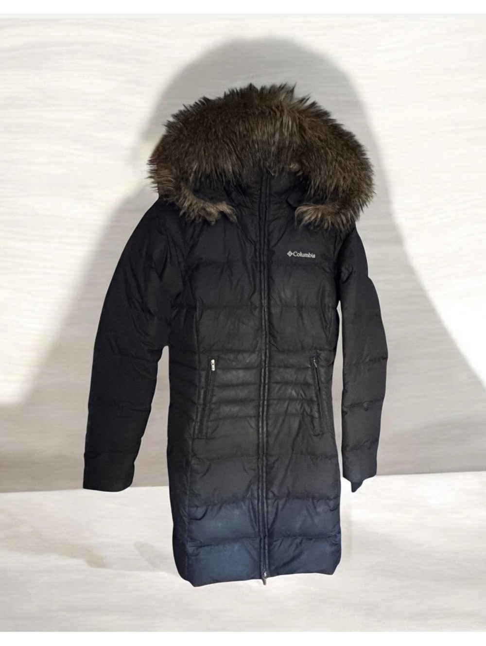 Columbia Woman’s Varaluck 111 Long Down Black Jacket in Size Sm. (Style XL5990)